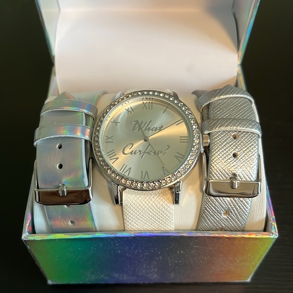 Aldo x Disney Cinderella Collection Watch - Picture 3 of 3